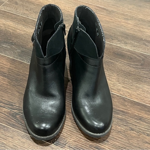 Clarks Women's Mission Parker Boot Size 10M Block Heel Black Leather Suede - Picture 4 of 10